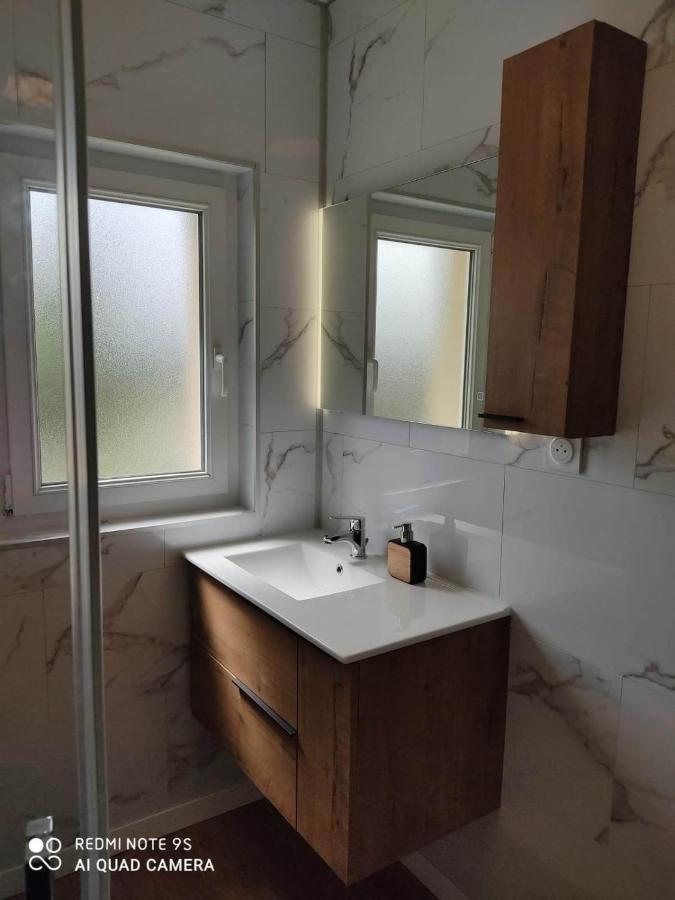 Le Nid De La Baie Apartment Crollon Ngoại thất bức ảnh